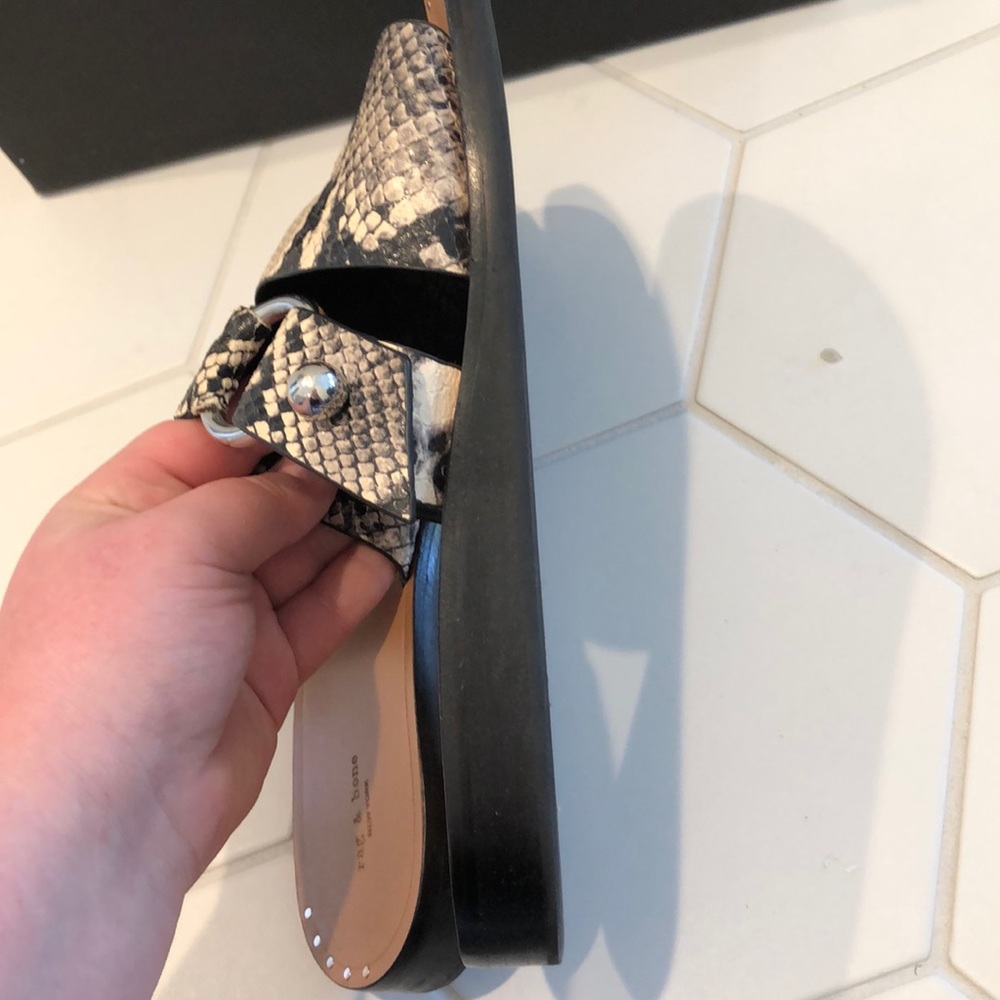 Sandals - Picture 4 of 6